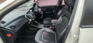 Selling Hyundai ix35 CRD Automatic 2012model