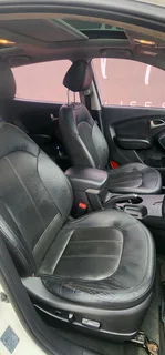 Selling Hyundai ix35 CRD Automatic 2012model