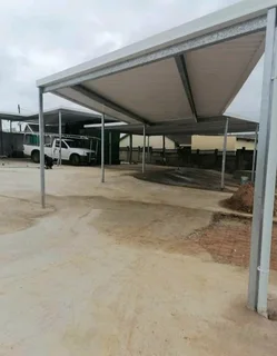 Box gutters for carports