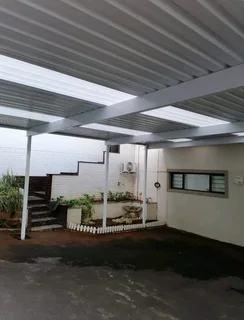 Box gutters for carports