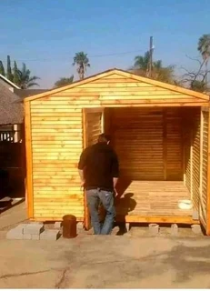 Smart Wendy houses Ask Sir Elijah