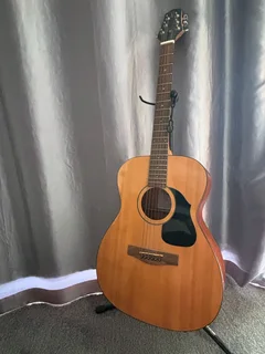 *Voyage Air VAOM-02 Folding Guitar – Almost As New! | R10 000