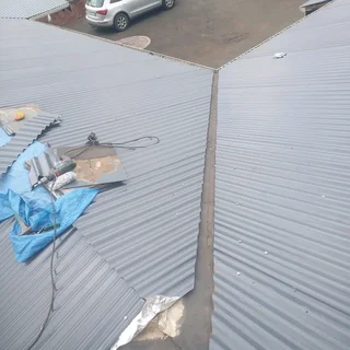 we do new roofs, re roof and fix leaks for you 0834345814