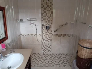 Fully Furnished • Spacious 1-Bedroom Cottage with Study – Glenpark, Pinetown