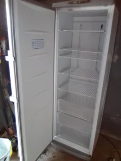 DEFY UPRIGHT FREEZER