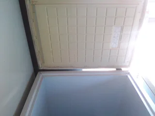 Defy Deep freezer R3800