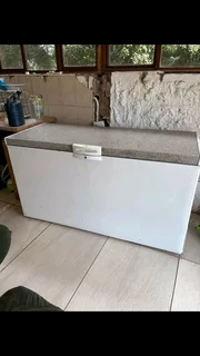 Large Freezer R5999