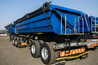 SIDE TIPPER TRAILERS AND TRUCKS FOR HIRE