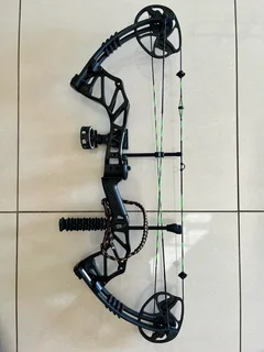 Man Kung Thorns Compound Bow