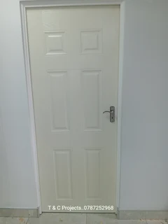 EXPERIENCED,  SKILLED,  PROFESSIONAL AND COMPETENT CARPENTER.