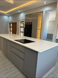 PROFESSIONAL,  SKILLED,  COMPETENT AND EXPERIENCED CARPENTER.