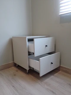 PROFESSIONAL,  SKILLED,  COMPETENT AND EXPERIENCED CARPENTER.