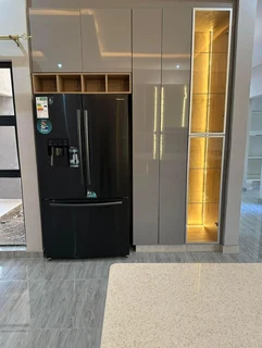 PROFESSIONAL,  SKILLED,  EXPERIENCED AND COMPETENT CARPENTER.