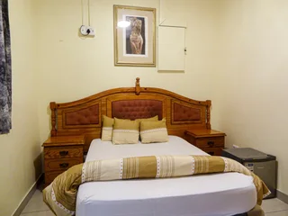 Looking For Accommodation In Roodepoort &amp; Surrounding Areas lbe Guest House &#43;27 73 045 0058