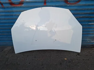Renault Sandero Front Bonnet (2011 - 2013)