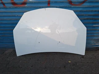 Renault Sandero Front Bonnet (2011 - 2013)