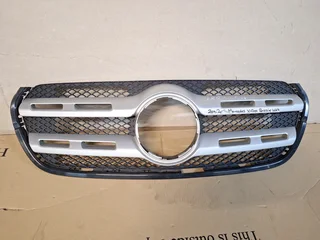 Mercedes X-class Bakkie W470 Front Upper Grille (2020 - 2024)