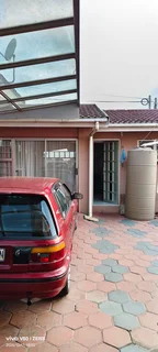 Montford outbuilding to let Road  706 4500 inclusive light and water