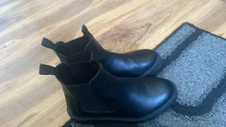 Zara Chelsea Boots size 6