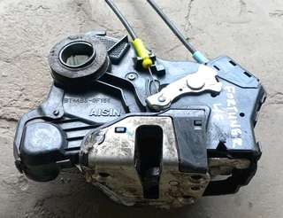 Toyota Fortuner L/F - Door lock