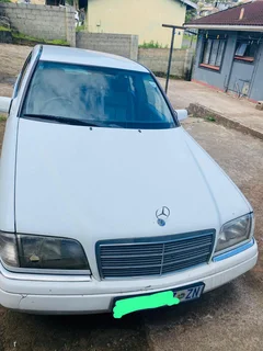 Mercedes benz w202 c220