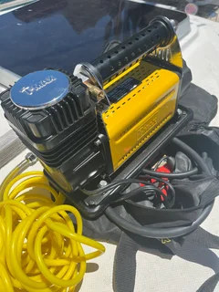 T Max air compressor 160 litre
