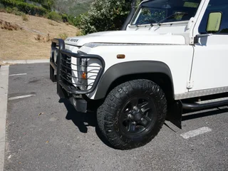 2009 Land Rover Defender 110 Stationwagon. NEW ENGINE!