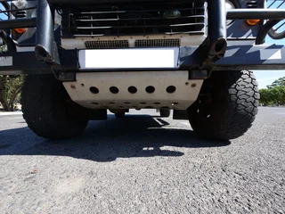 2009 Land Rover Defender 110 Stationwagon. NEW ENGINE!