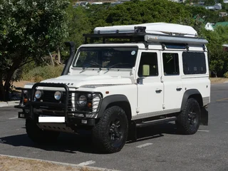 2009 Land Rover Defender 110 Stationwagon. NEW ENGINE!
