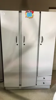 3 door wardrobe with shelves