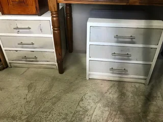 White bed side table x2