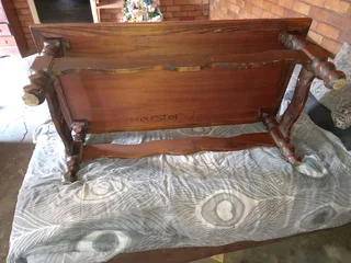 Hardwood coffee table R300