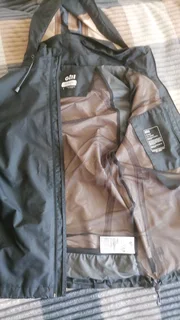 Gill hooded light jacket