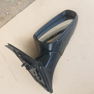 2013‐2018 Hyundai Accent side mirror available for sale