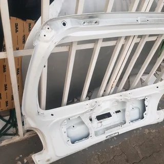 2007‐2012 Peugeot 206 tailgate available for sale