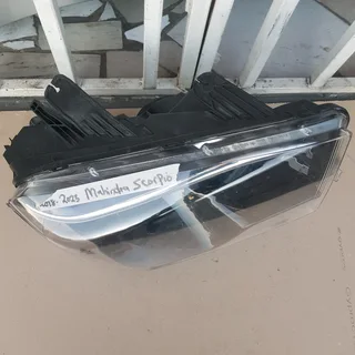 2018‐2023 Mahindra scorpion headlight available for sale