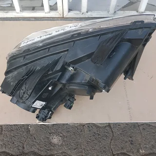 2018‐2023 Mahindra scorpion headlight available for sale