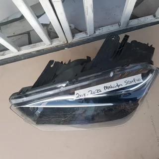 2018‐2023 Mahindra scorpion headlight available for sale