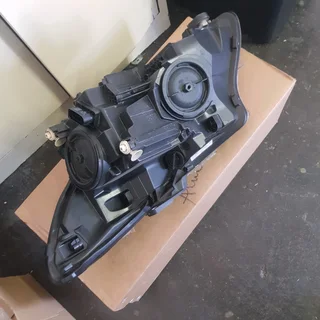 2014‐2021 Mercedes Vito W447 headlight available for sale