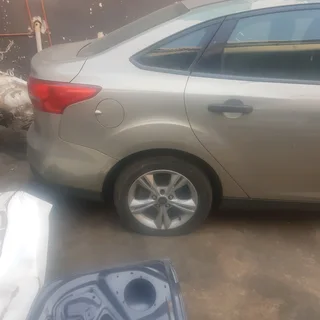 Ford focus available for stripping