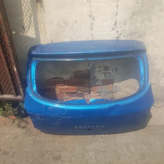 Renault sandero tailgate available for sale