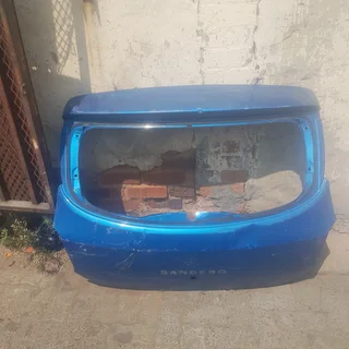 Renault sandero tailgate available for sale