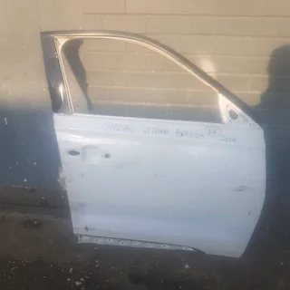 Suzuki vitara brezza door available for sale