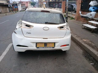 Hyundai i20 available for stripping