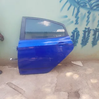 Hyundai Accent back doors right and left available for sale