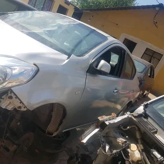 Nissan versa available for stripping