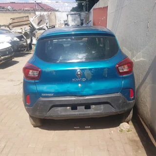 Renault kwid available for stripping