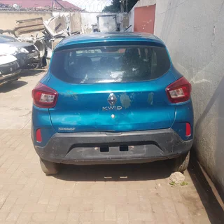 Renault kwid available for stripping