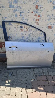 Left front door for Nissan tiida available for sale