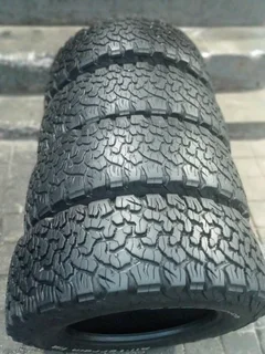 Set of 265/65/17 bf Goodrich ko2 90%